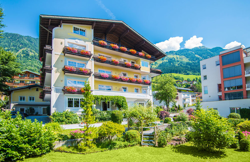 Exterior view of House Mühlbacher.