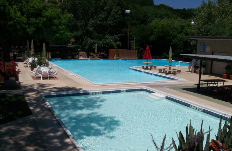 Outdoor pool at Heidelberg Lodges.