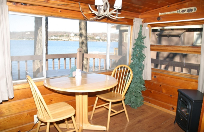 Unit dining area at Lakeview Resort.