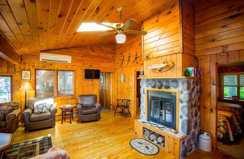 Guest living room at Ludlow's Island Resort.