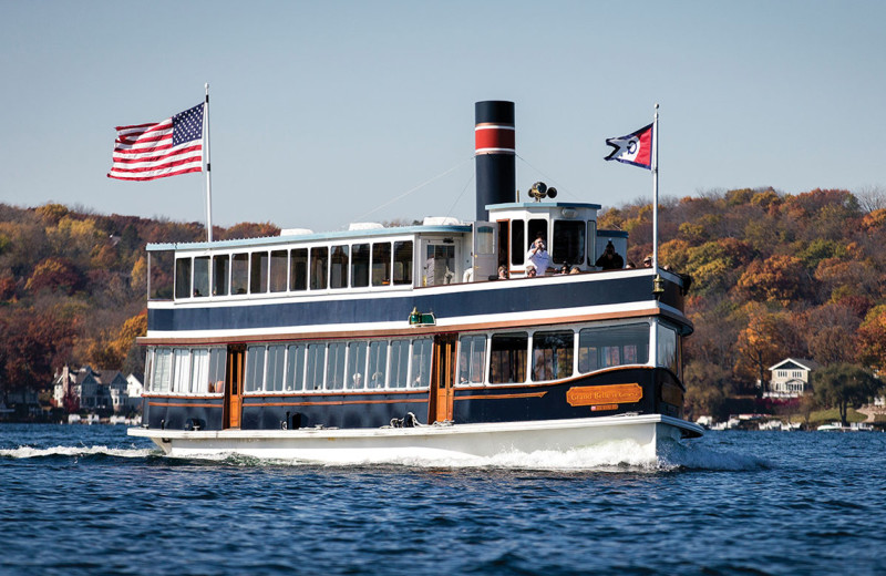 Boat cruises at Inns of Geneva National.