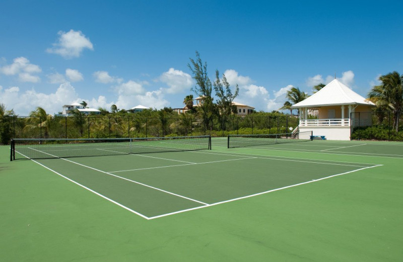 Tennis court near Villa Turquesa.