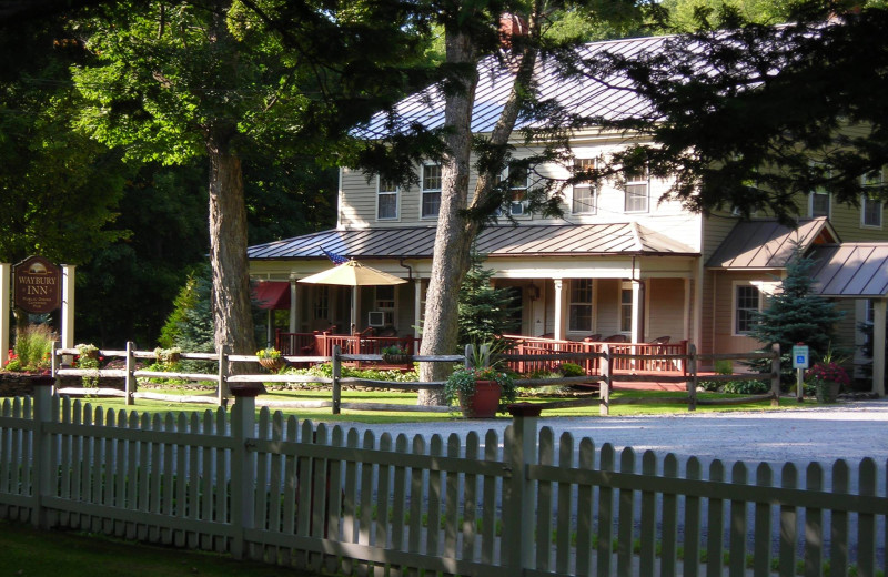 Exterior view of Waybury Inn.