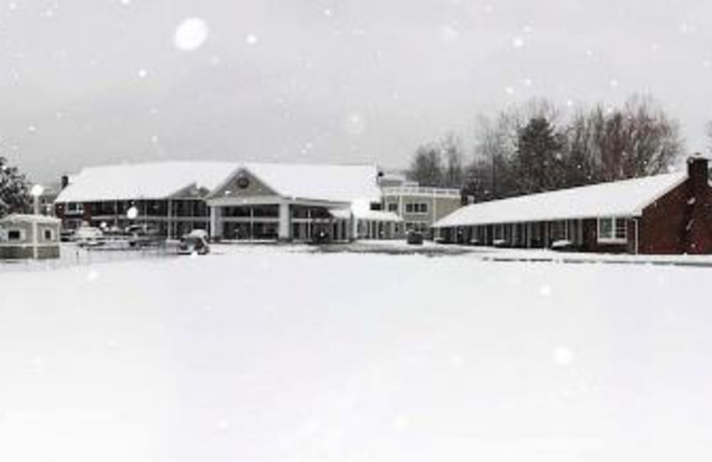 Exterior Winter View of Yankee Inn