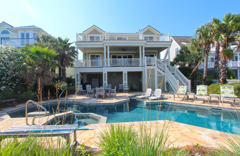 Pool at Ocean Blvd 702.