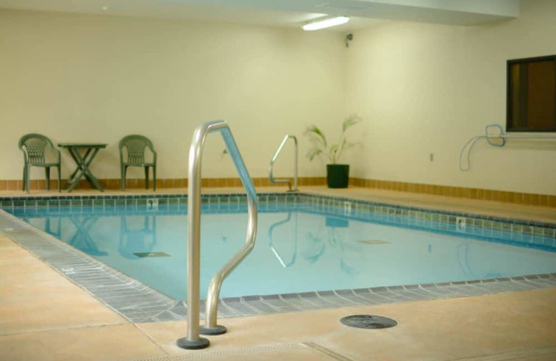 Indoor pool at Clatskanie River Inn.