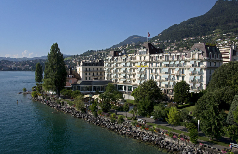 Exterior view of Hotel Eden-au-Lac.