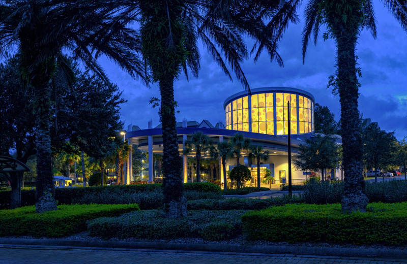 Exterior view of Holiday Inn Resort Orlando Suites - Waterpark.