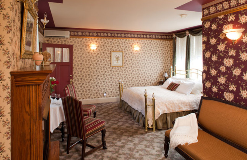 Guest room at William Sauntry Mansion.