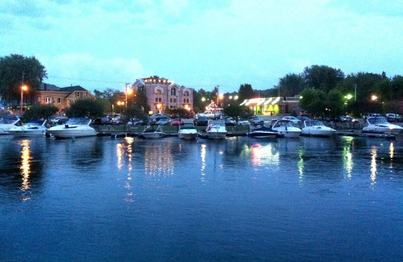 Exterior view of Auberge du Grand Lac.