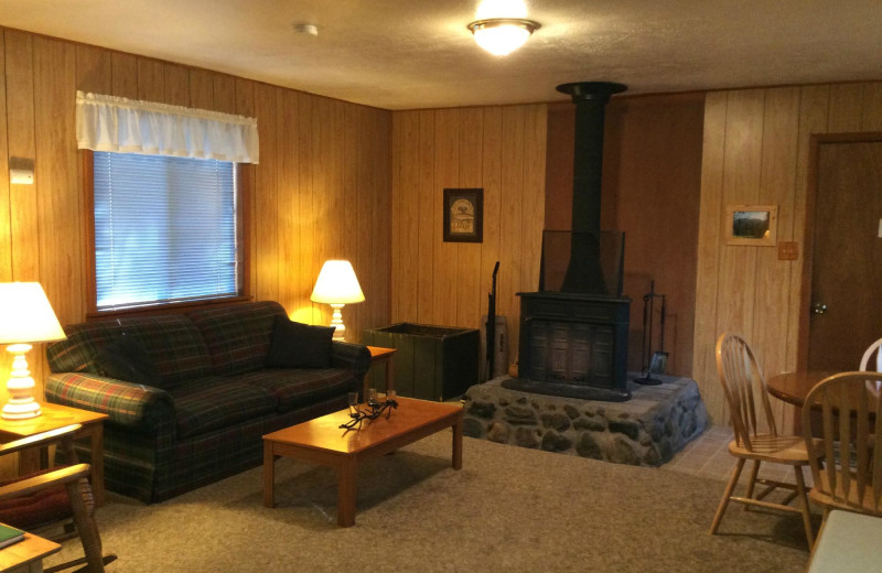 Cabin living room at Bear Paw Lodge.