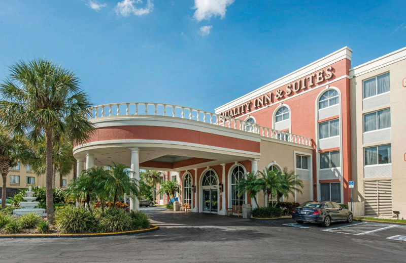 Exterior view of Quality Inn Universal.