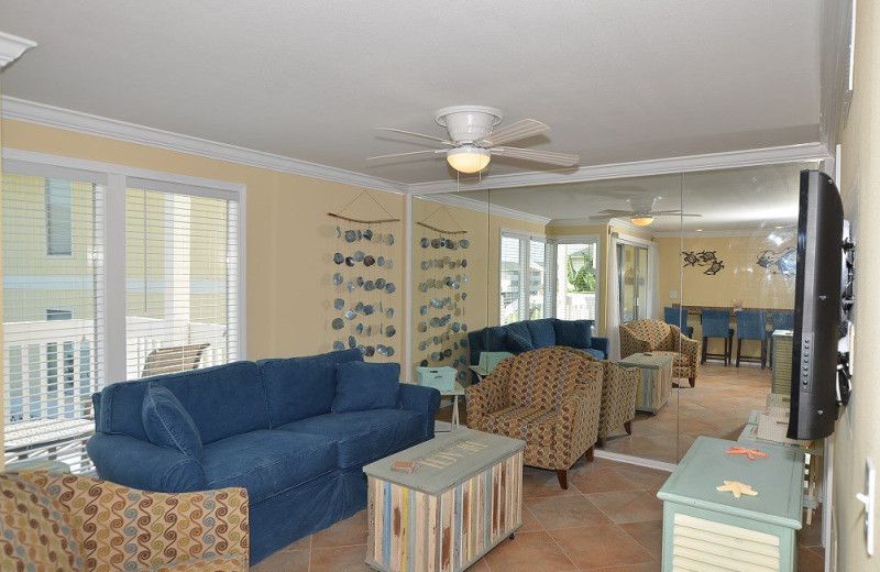 Vacation rental living room at Sandpiper Cove.