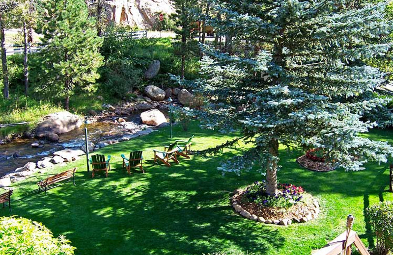 Grounds at 4 Seasons Inn.