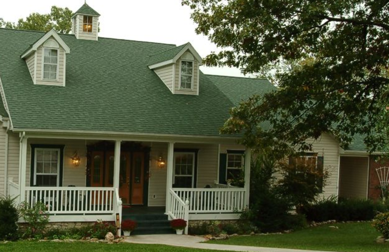 Exterior view of The Inn at Harbour Ridge.