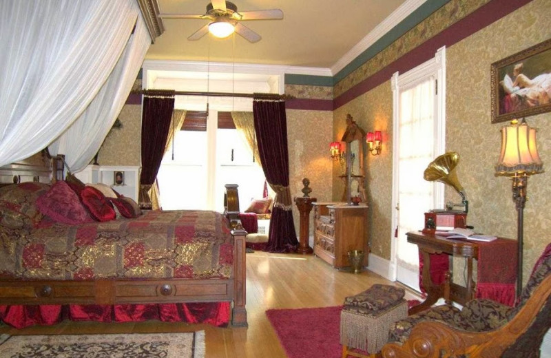 Guest room at Alexander Mansion Historic B&B.