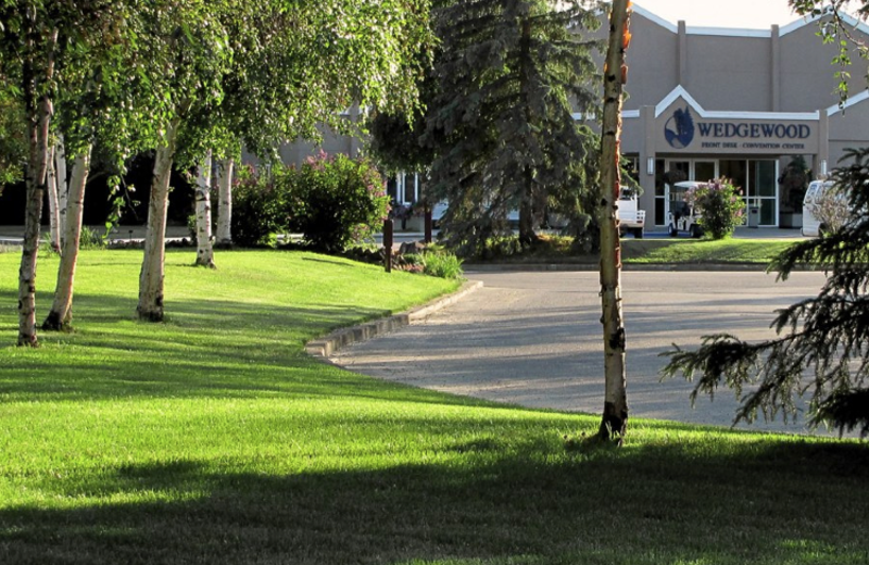 Exterior view of Wedgewood Resort.