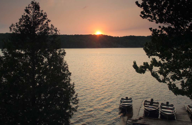 Sunset at Bobs Lake Cottages.