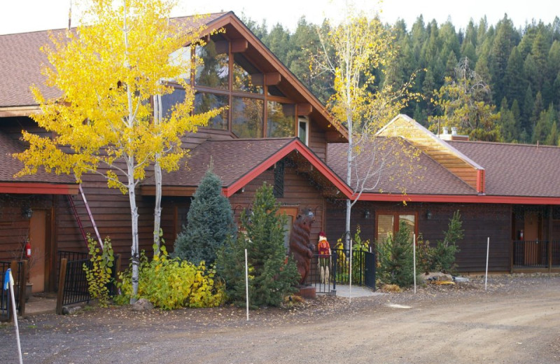 Exterior view of Bear Creek Lodge.