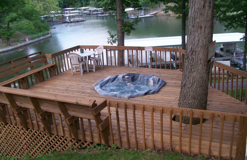 Jacuzzi at Golden Horseshoe Resort.
