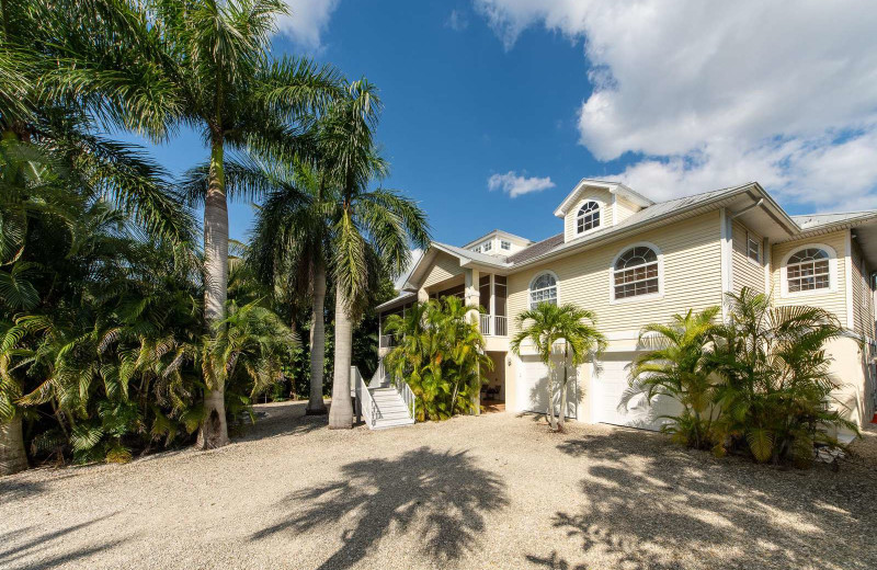 Exterior view of Fort Myers Vacation Rentals.