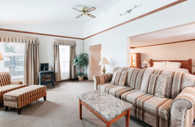 Guest room at Mount Robson Inn.