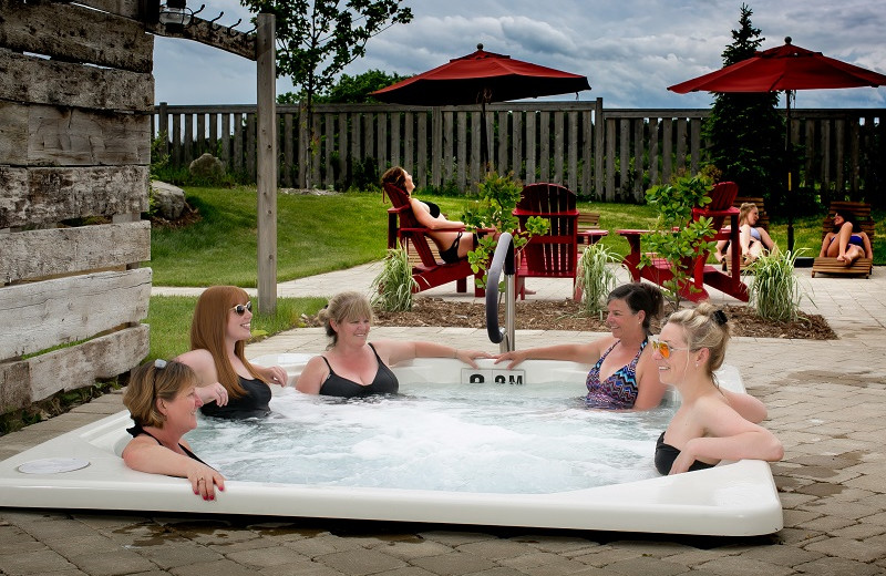 Hot tub at Strathmere Retreat & Spa.