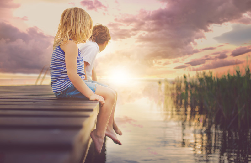 Kids on dock at Sea Star Realty.