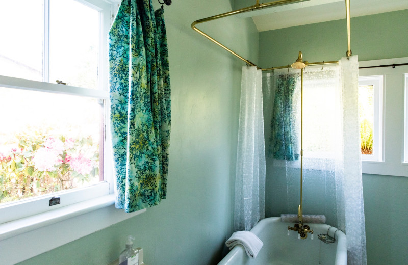 Cottage bathroom at Alegria Oceanfront Inn & Cottages.