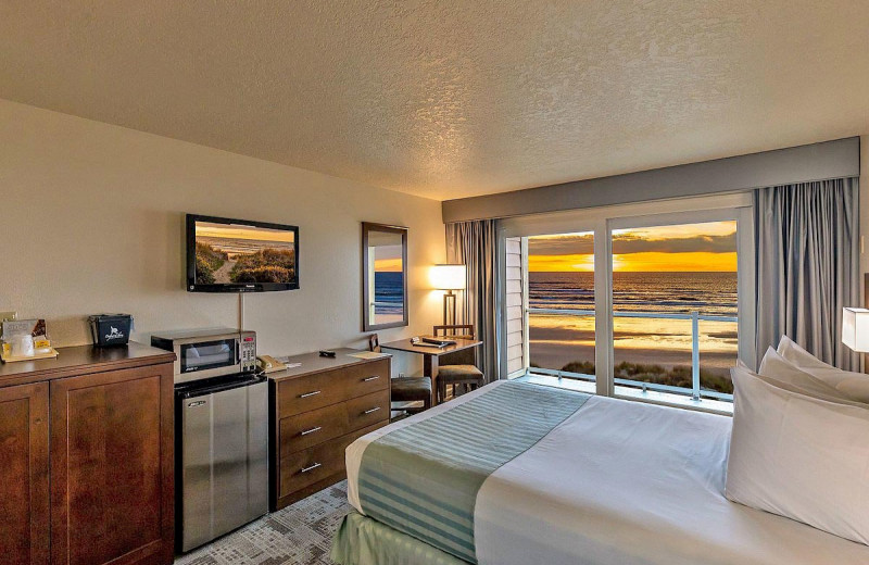 Guest room at Driftwood Shores Resort and Conference Center.