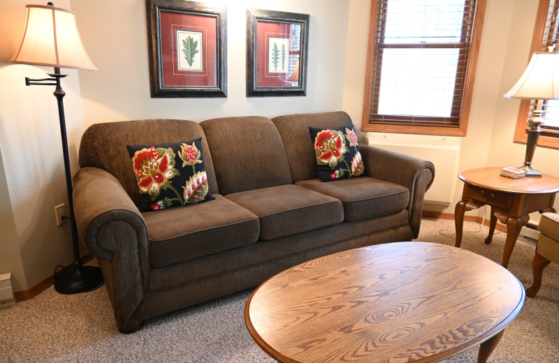 Guest living room at High Point Inn.