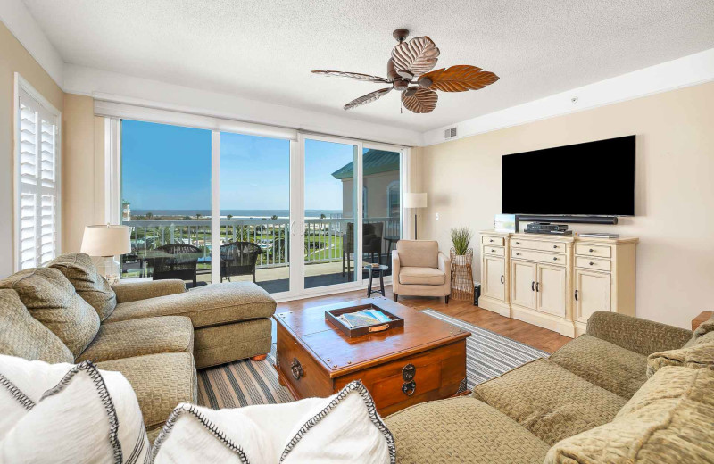 Living room at Real Escapes Properties - St. Simons Grand 307.