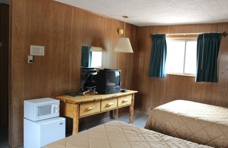 Guest room at Georgetown Mountain Inn.