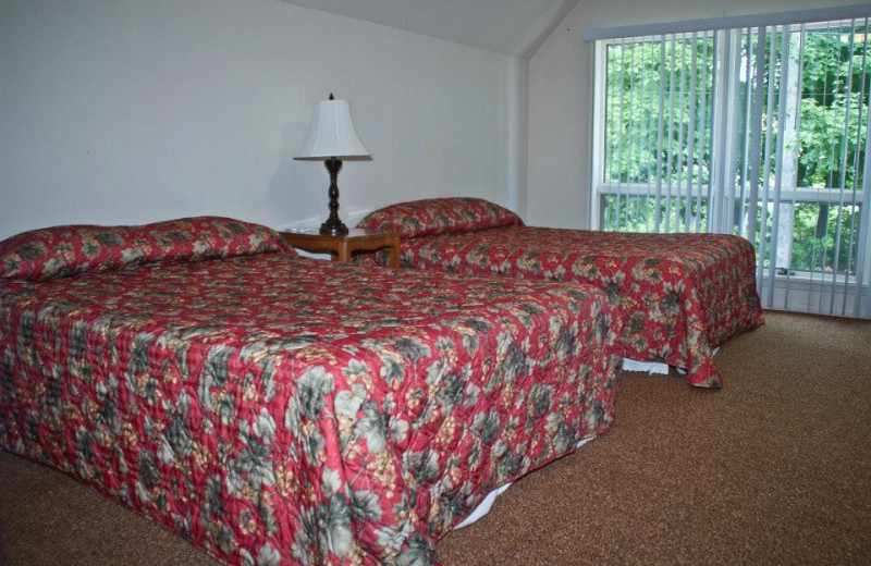 Guest bedroom at Sun Castle Resort Lakefront.