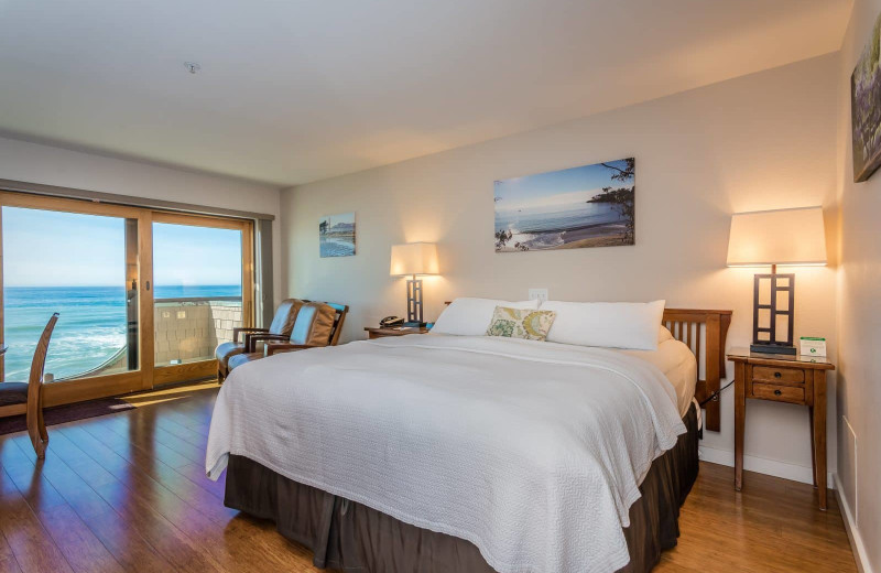 Guest room at Moonstone Landing.