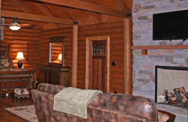 Honeymoon suite at Wildberry Lodge.