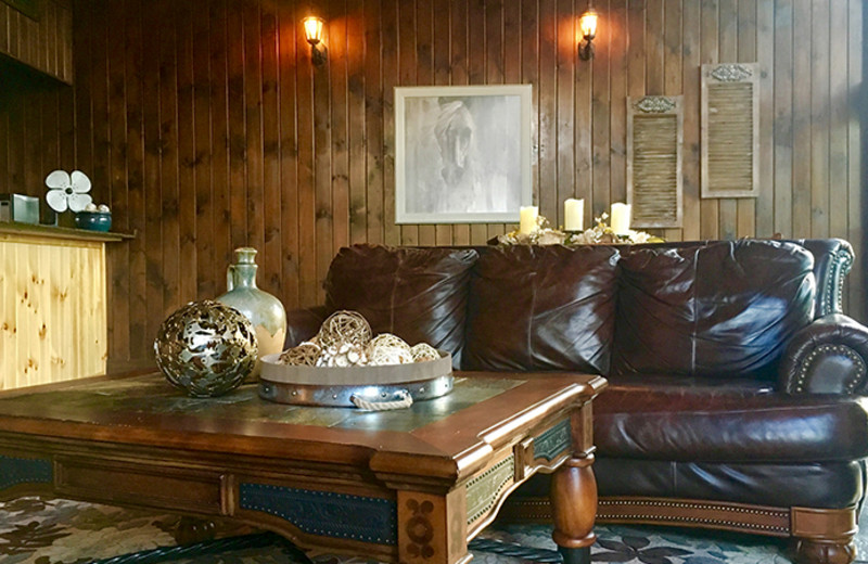 Treehouse living room at White Oak Lodge & Resort.