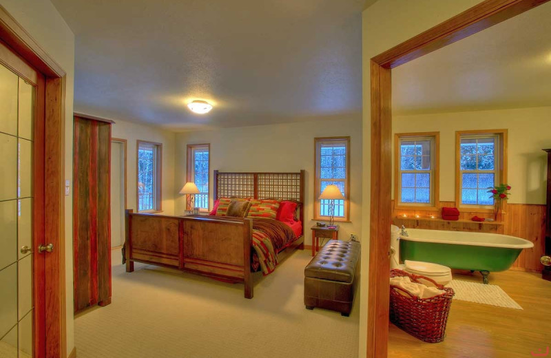 Guest bedroom at Northern Escape Heli-Skiing.