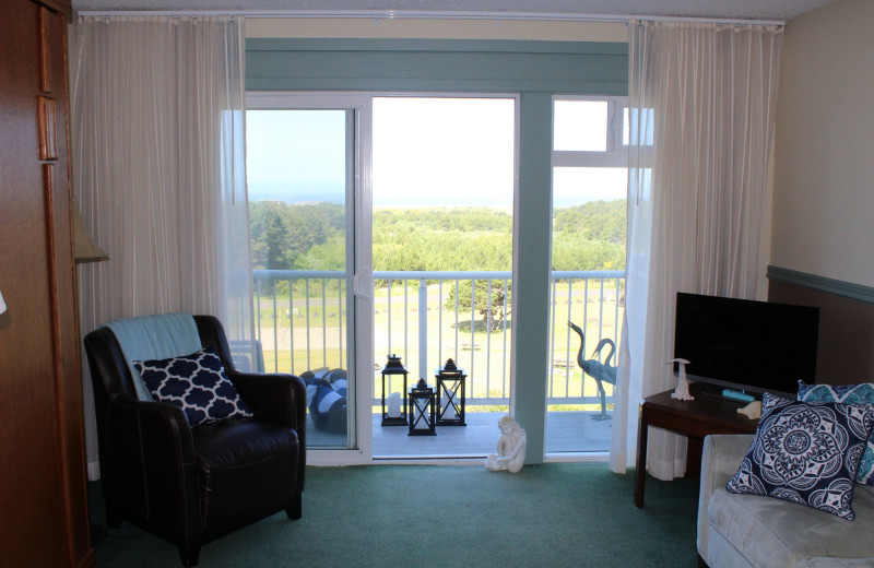 Guest room at Chateau Westport Resort.