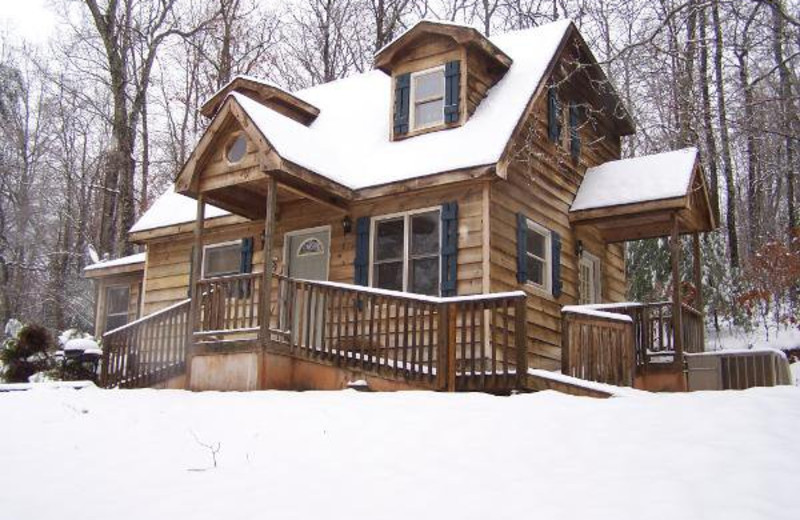 Cabin exterior at Mountain Rest Cabins and Campground.