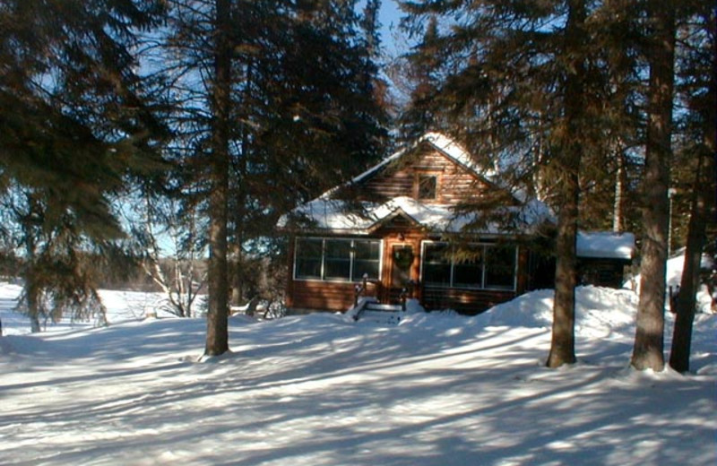 Exterior view of CedarHurst Lodge.