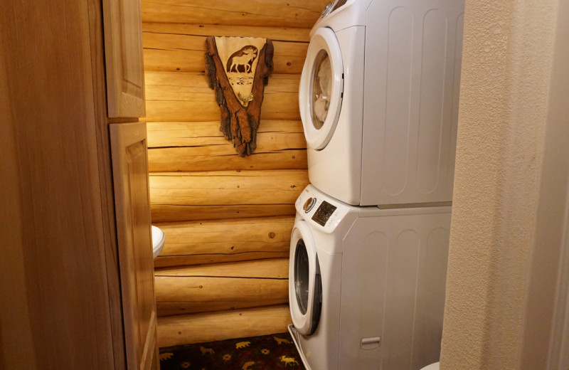 Guest laundry at Salmon Catcher Lodge.