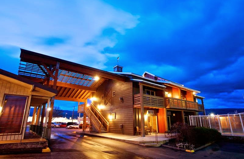 Exterior view of Cousins Country Inn.