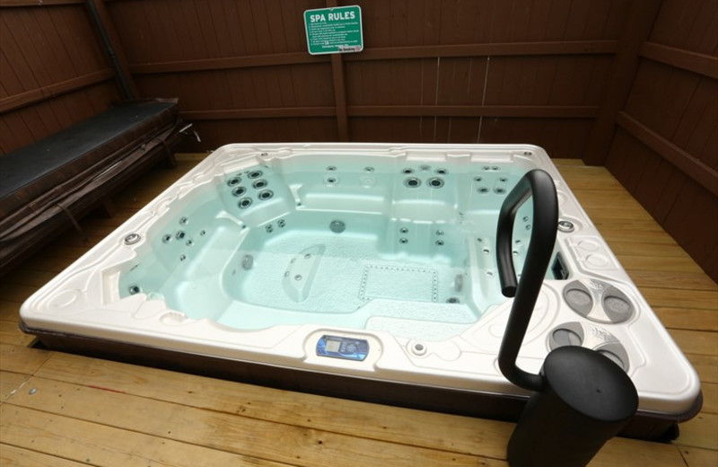 Indoor jacuzzi at Villas by Lantern Bay.