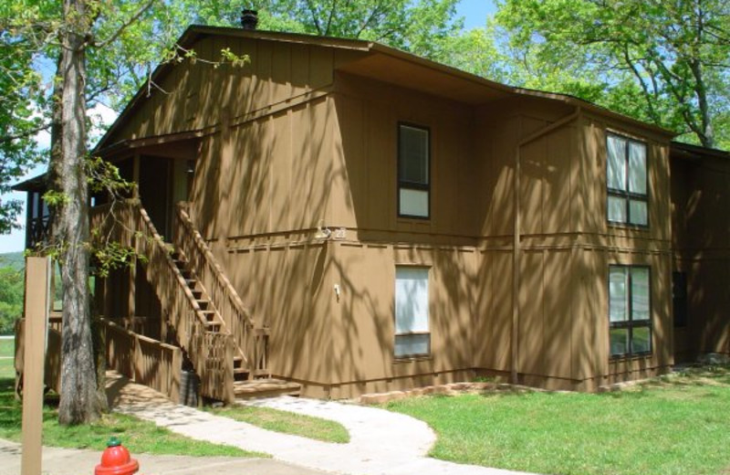 Exterior view of Woodson Bend Resort.