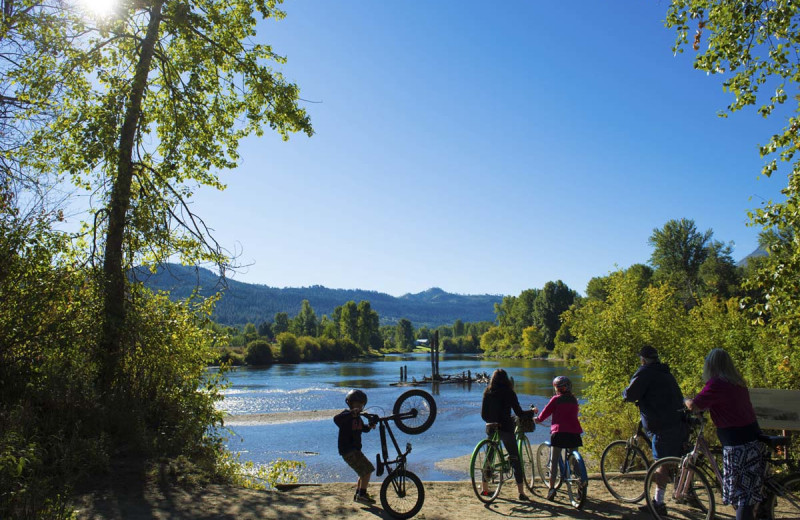 Family biking at Beaver Valley Lodge.