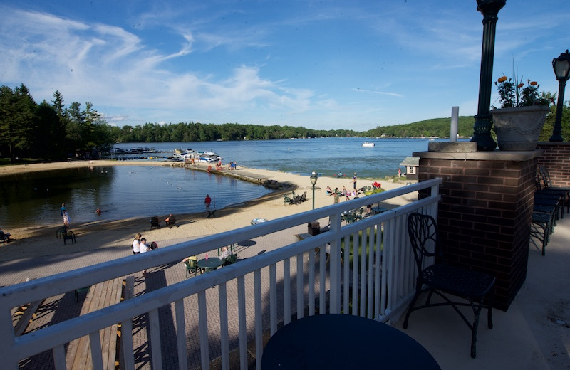 Patio at Split Rock Resort & Golf Club.