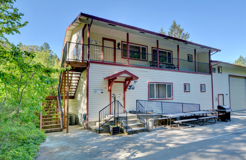 Exterior view of Morrison's Rogue River Lodge.