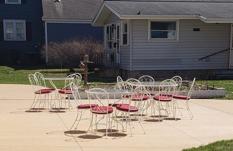 Patio at Eagles on the River and Anderson House Hotel.