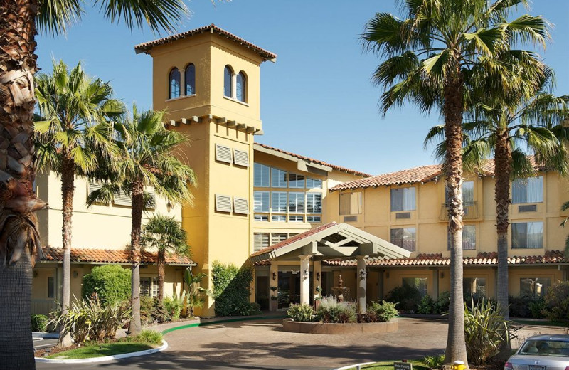 Exterior view of PruneYard Plaza Hotel.